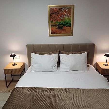 Regis Apartment تيرانا المظهر الخارجي الصورة